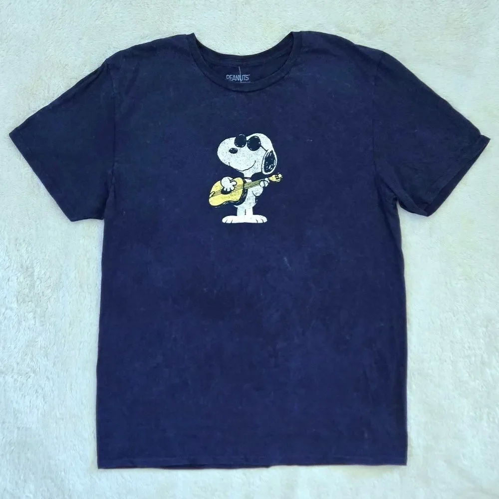Peanuts🥜 Guitar🎸 Snoopy🐕 Graphic Tee👕 - NWOT